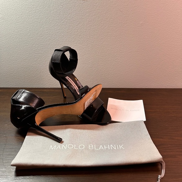 Manolo Blahnik "Chaos" Leather Ankle-Strap High-Heel Sandals - Picture 4 of 6